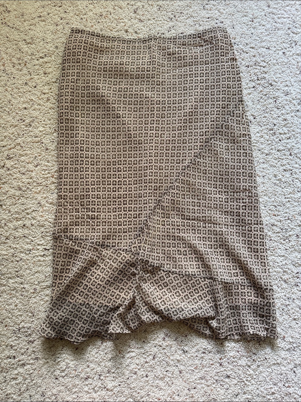 Beautiful Max Studio Neutral Geometric Skirt and Top in Matching Set Beige Brown - Picture 2 of 7
